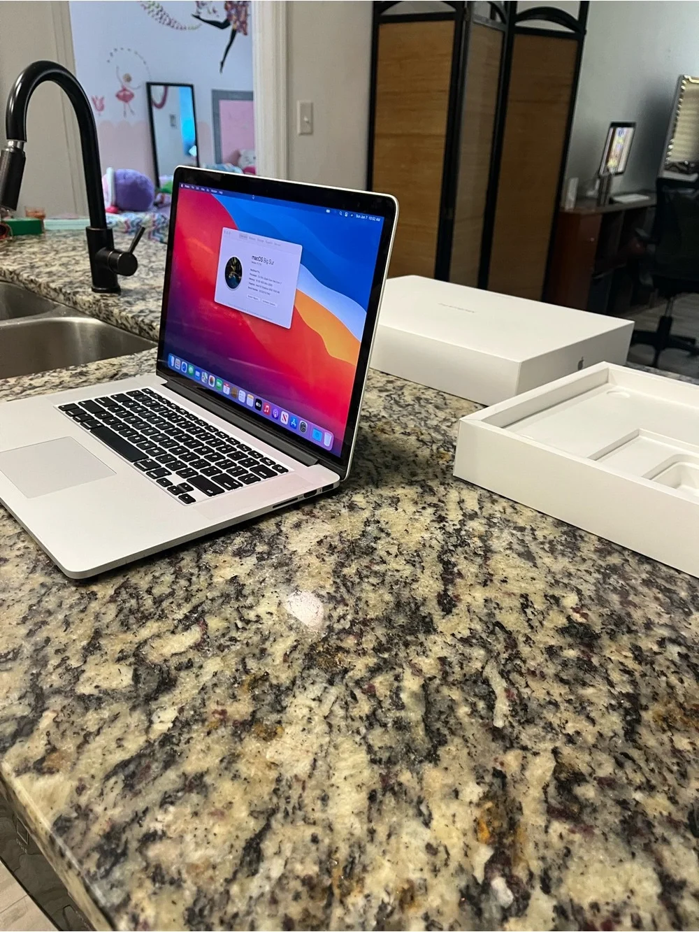 Apple Silver MacBook Pro Core i7 16Gb Ram Excellent Laptop